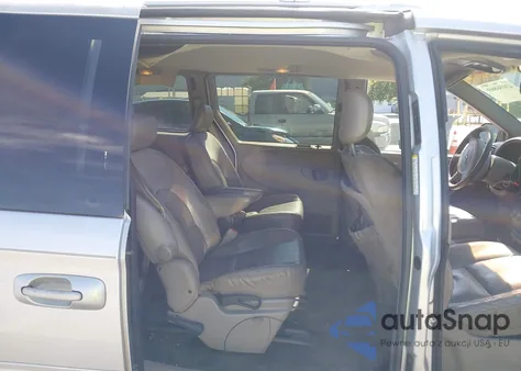 2002 Chrysler Town & Country Limited из США, поврежденный, VIN 2C8GT64L62R683472